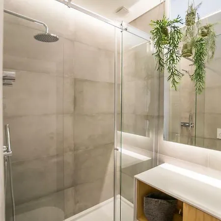 Lemon Tree Garden 3bedroom Apartment Lisbon