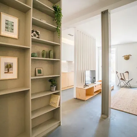 Lemon Tree Garden 3bedroom شقة *